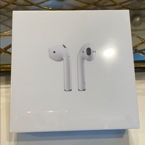 Apple AirPods with charging case